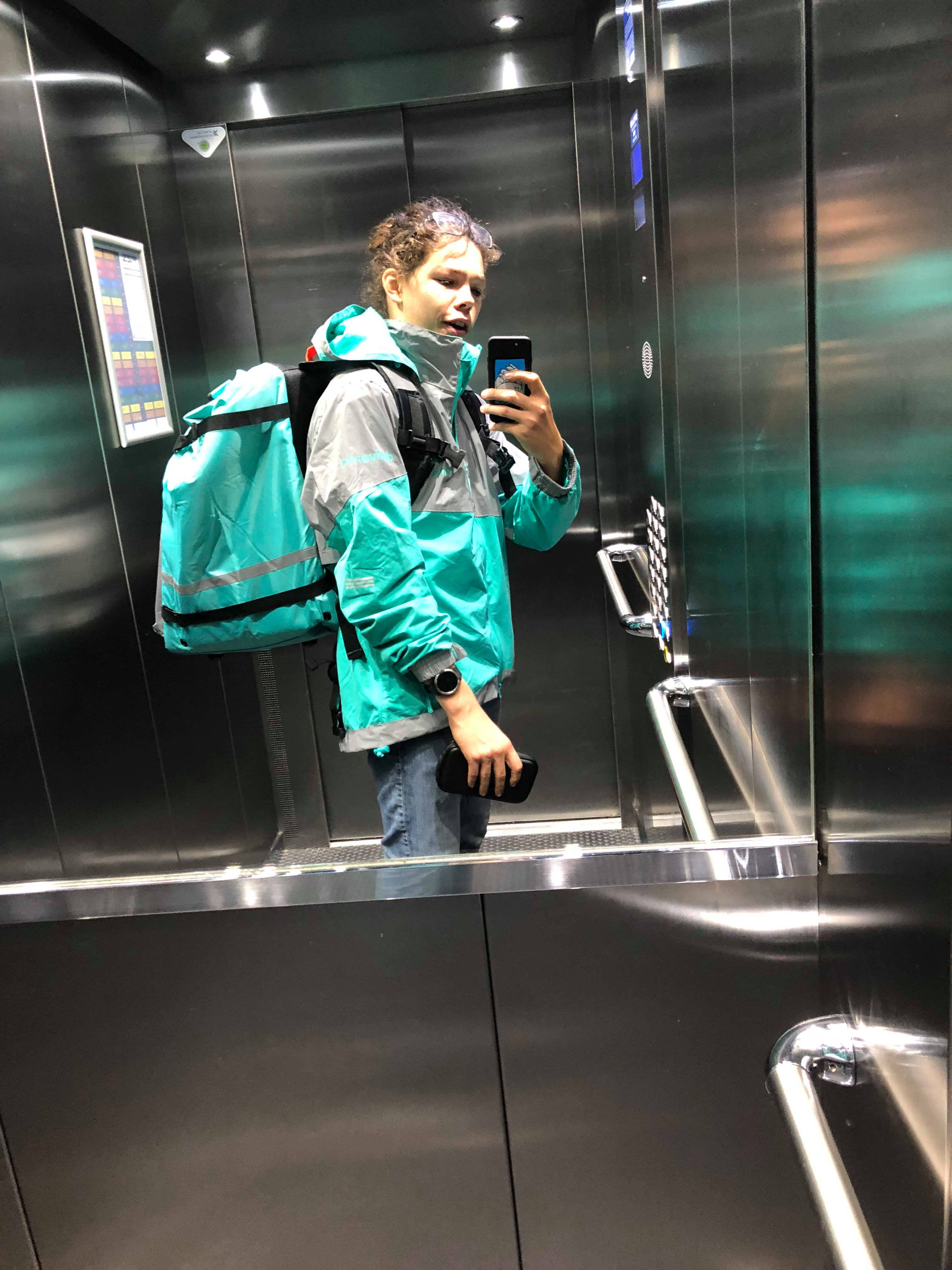 What to Expect from 1st Deliveroo Rider Shift in Amsterdam
